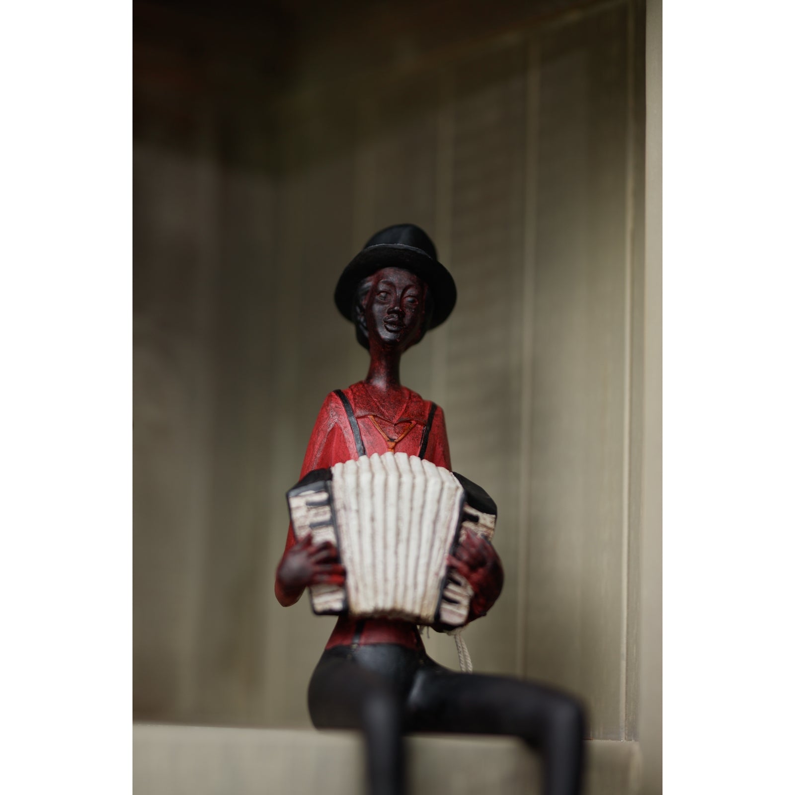Blue Note Seated Squeeze Box – view 3