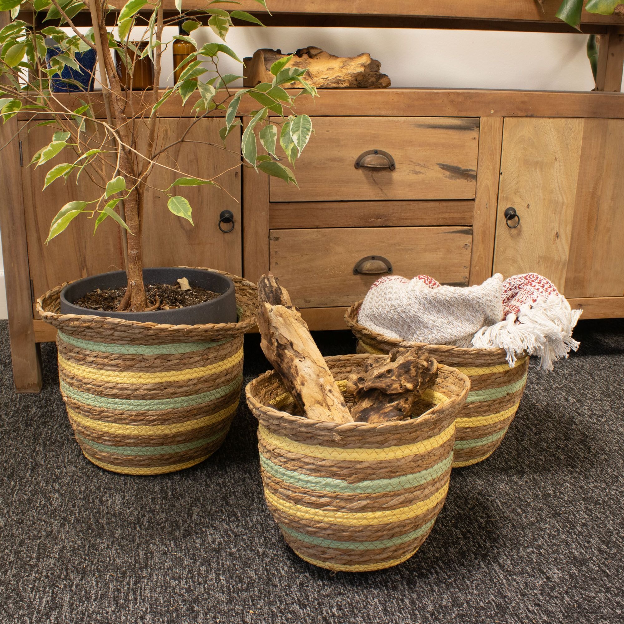 Seagrass Shaped Vase Set of Three