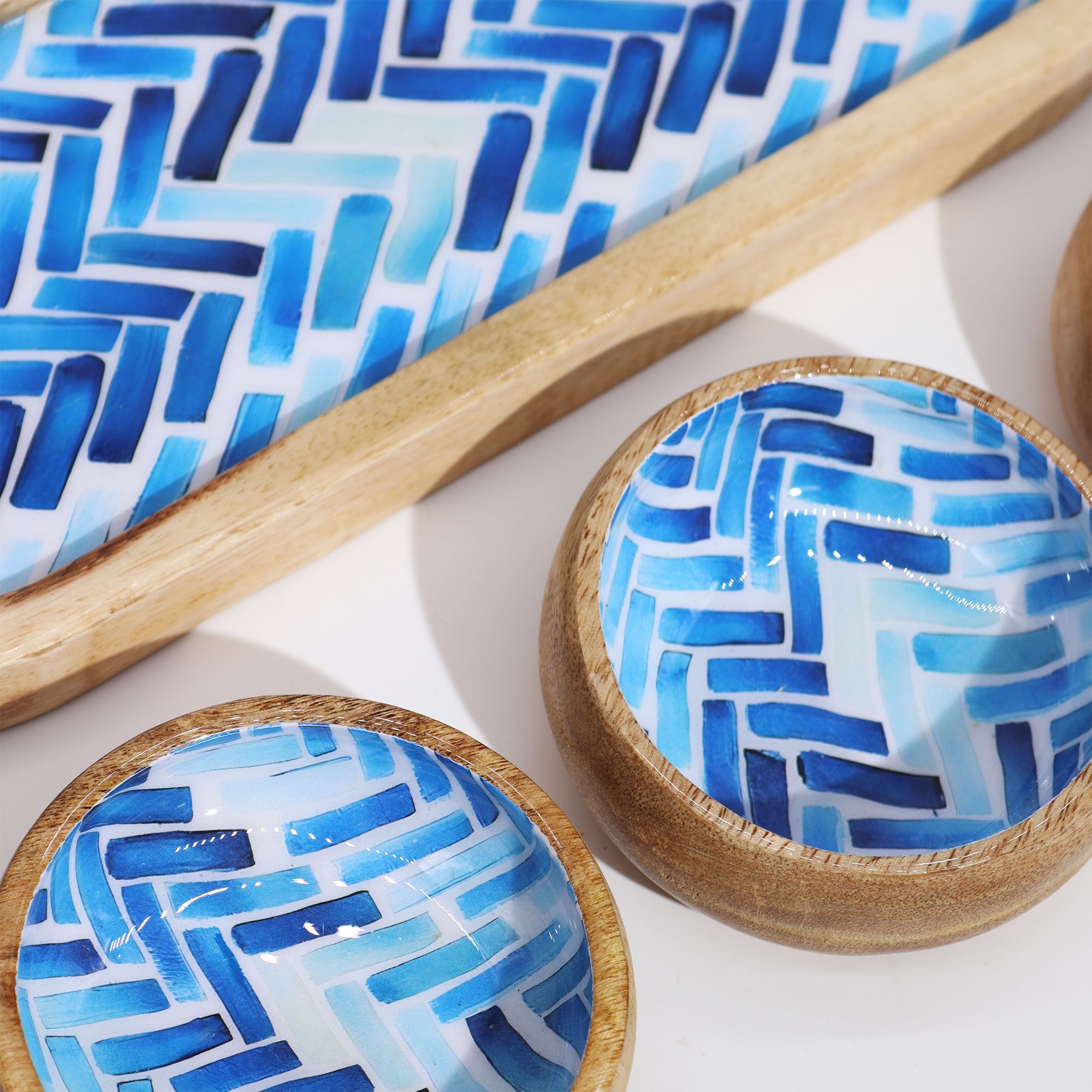Mango Mango Wood Mango Wood Tray with 3 Bowls - Blue Stripes